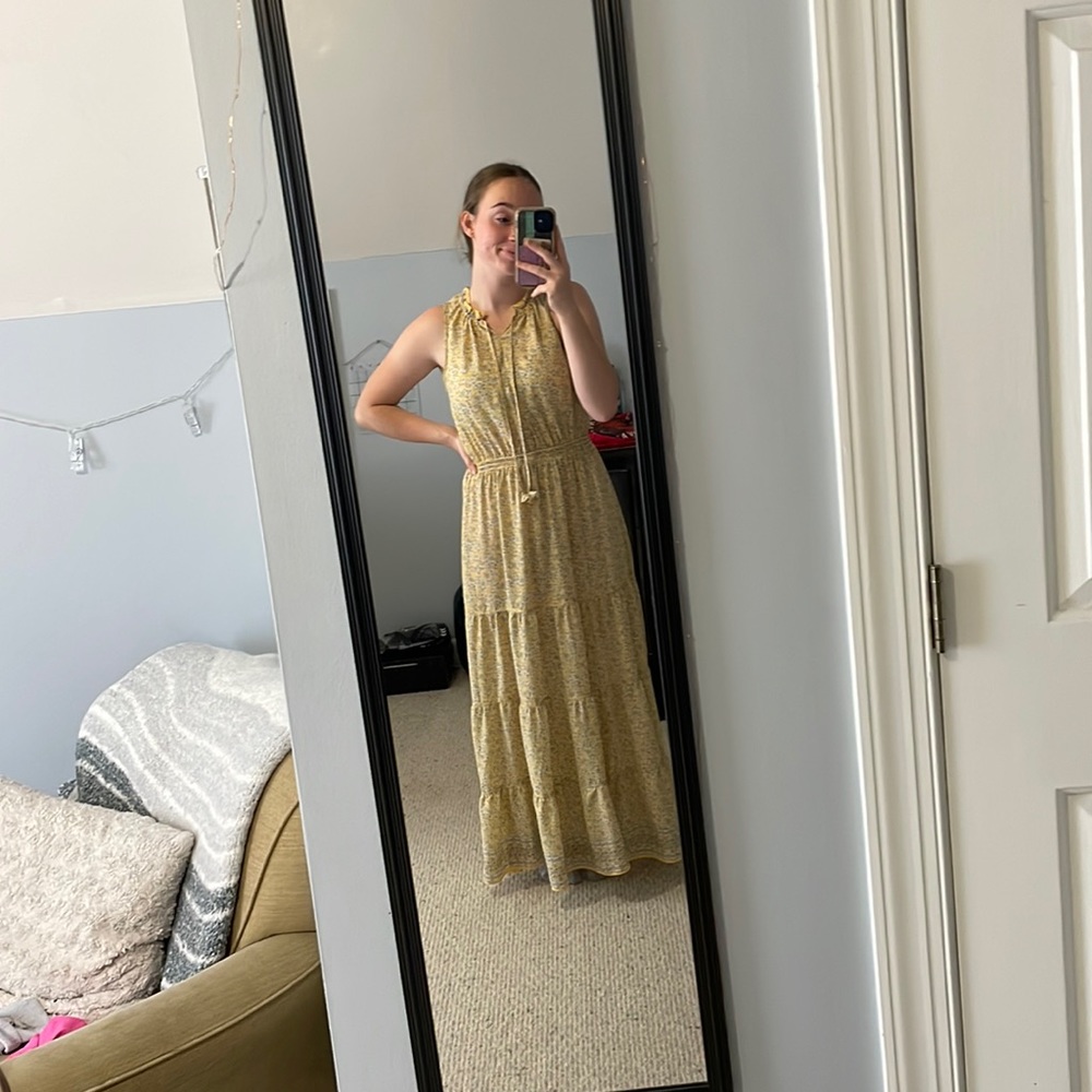 Yellow floral maxi dress💛
